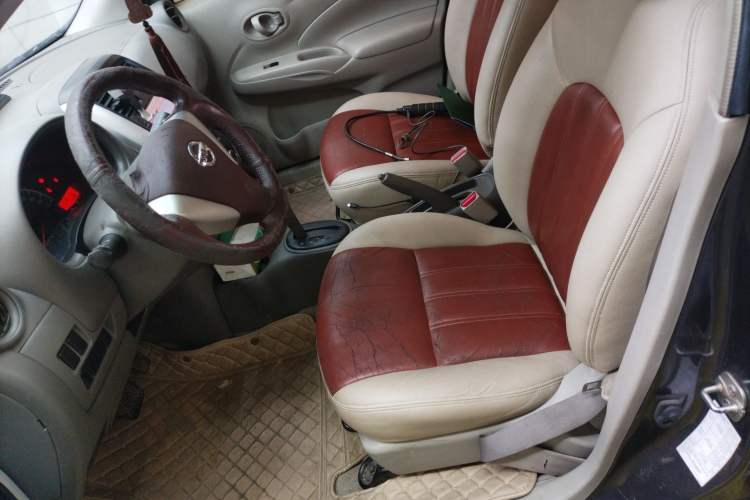 Used Nissan Sunny 2014 1.5XE CVT Comfort Edition Left Front Seat