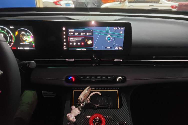 Used GAC Trumpchi EMPOW 2024 270T DCT Yingbao R-Style Edition Audio And AC Panel