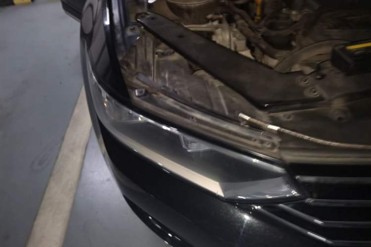 Used Volkswagen Magotan 2017 330TSI DSG Leading Model Right Front Headlight