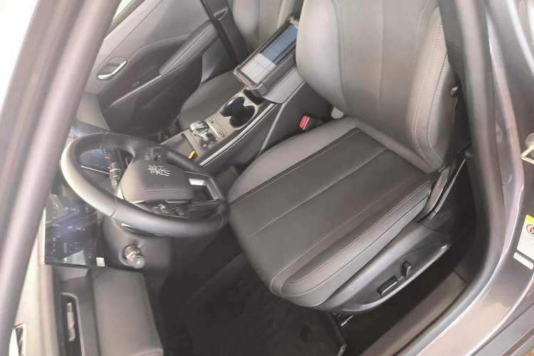 Used BYD Qin PLUS 2025 DM-i Smart Drive 120KM Superior Model