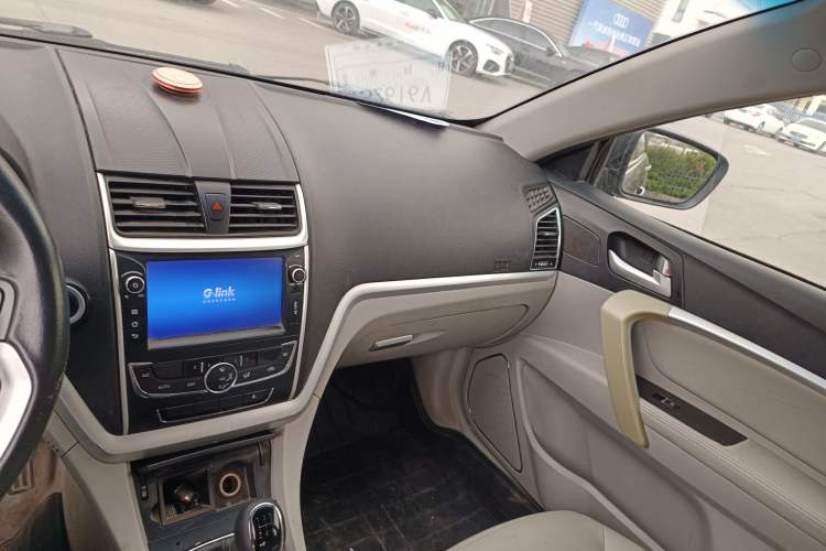 Used Geely Auto Emgrand 2014 Sedan 1.5L Manual Elite Model Audio And AC Panel