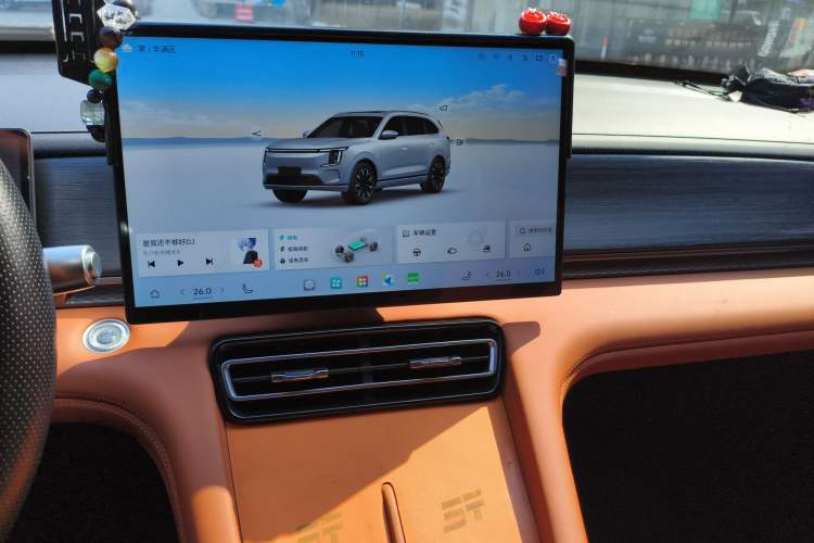 Used JETOUR Shanhai L7 Plus 2025 Model 121km Luxury 7-seater Audio And AC Panel