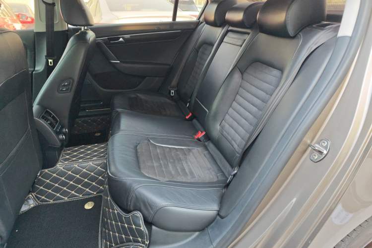 Used Volkswagen Magotan 2013 1.8TSI Prestige Model
