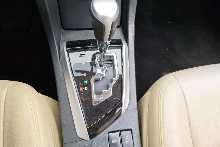 Used Toyota Corolla 2017 Revised Version 1.2T S-CVT GL Gear Lever