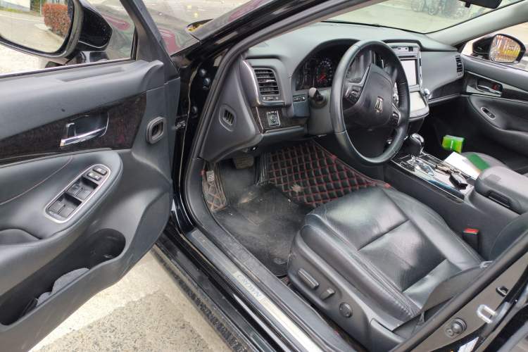 Used Toyota Crown 2018 2.0T Fashion Edition Driver Seat