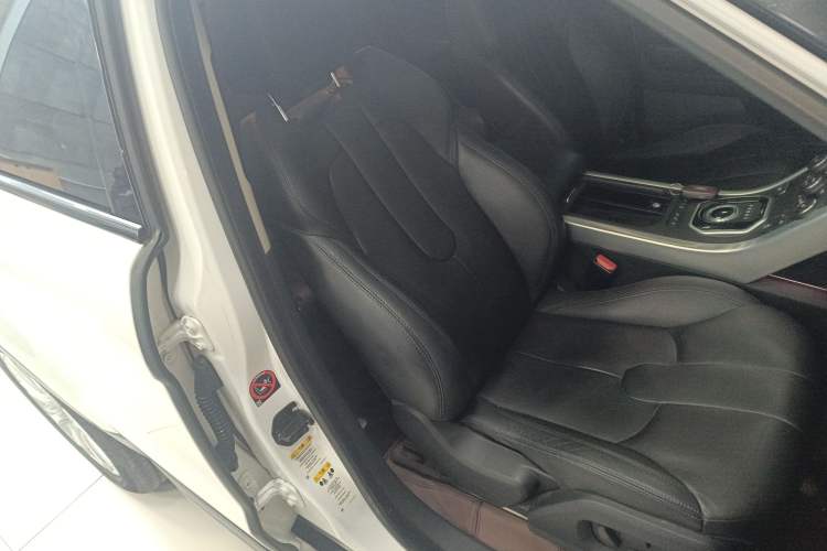 Used Land Rover Range Rover Evoque 2015 2.0T Five-Door Zhiyao Edition
