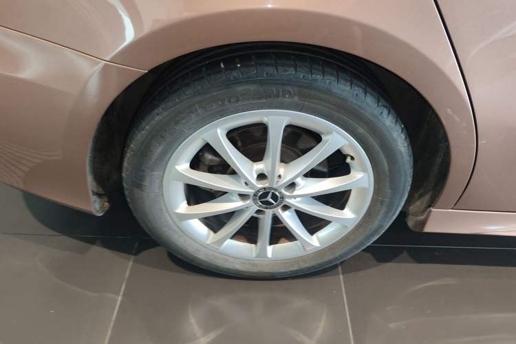 Used Mercedes-Benz A-Class 2020 Restyled A 200 L Sport Sedan Fashion Version
