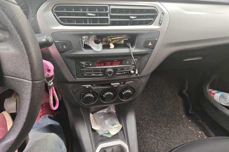 Used Citroen Elysee 2016 1.6L Manual Fashion Edition Audio And AC Panel