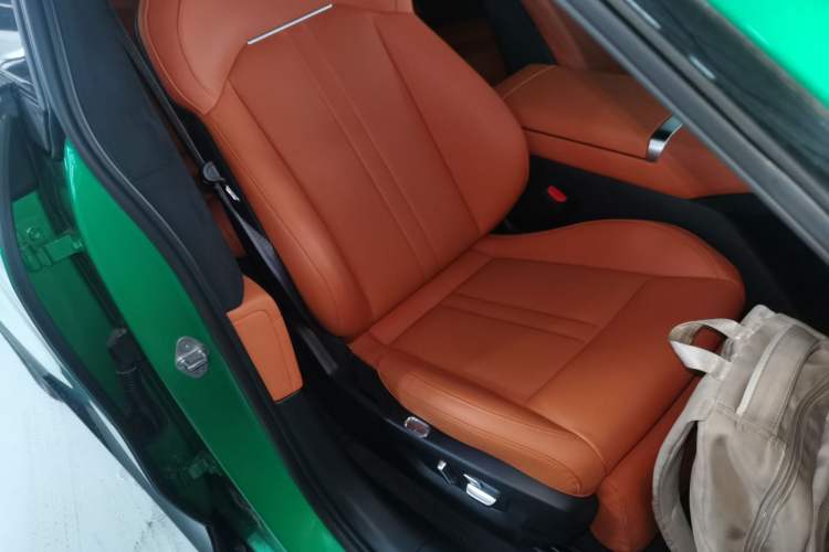 Used Xiaomi Auto YU7 2025 Ultra-Long Range High-Performance All-Wheel-Drive Max Edition
