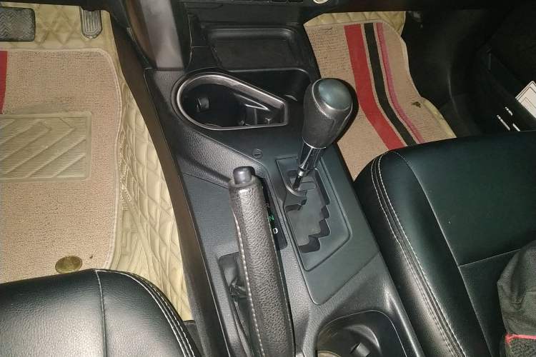 Used Toyota RAV4 2019 2.0L CVT Two-Wheel Drive Pioneer Edition China VI Standard
