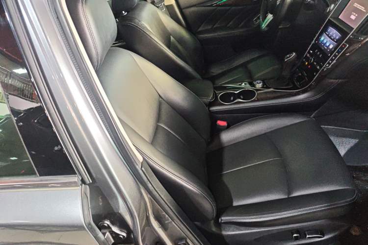 Used Infiniti Q50L 2018 2.0T Luxury Edition China V Standard
