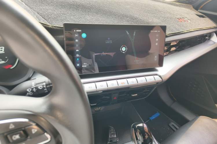 Used MG 5 2022 180 DVVT CVT Youth Luxury Edition
