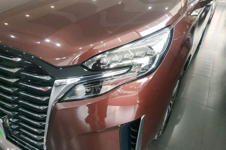 Used Buick GL8 2023 ES Lu Zun Deluxe Model
