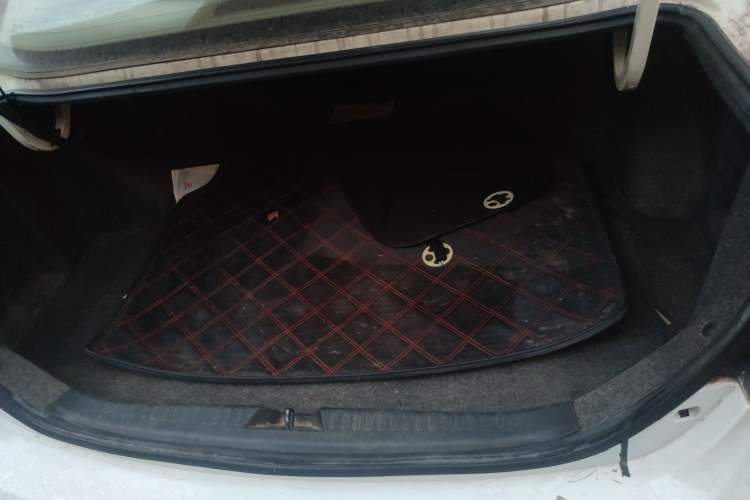 Used BYD G6 2013 1.5TID Automatic Luxury Model
