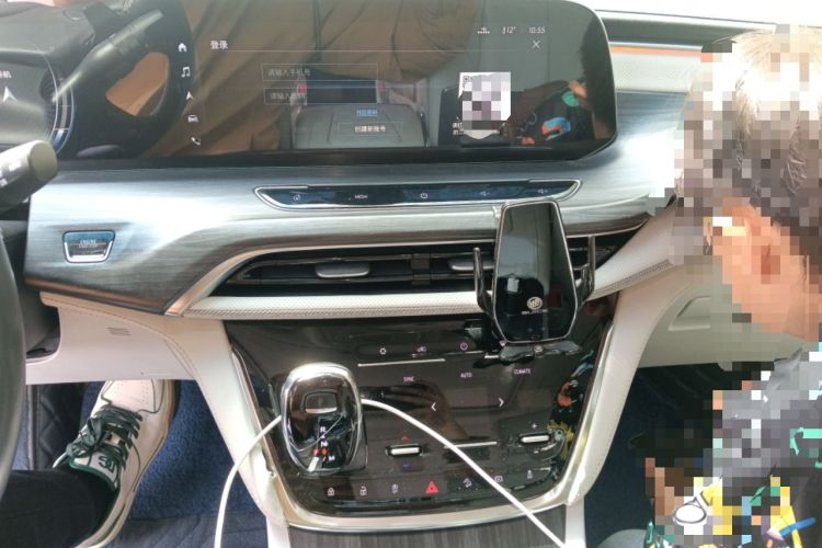 Used Buick GL8 2023 ES Lu Zun Deluxe and Yue Edition Audio And AC Panel