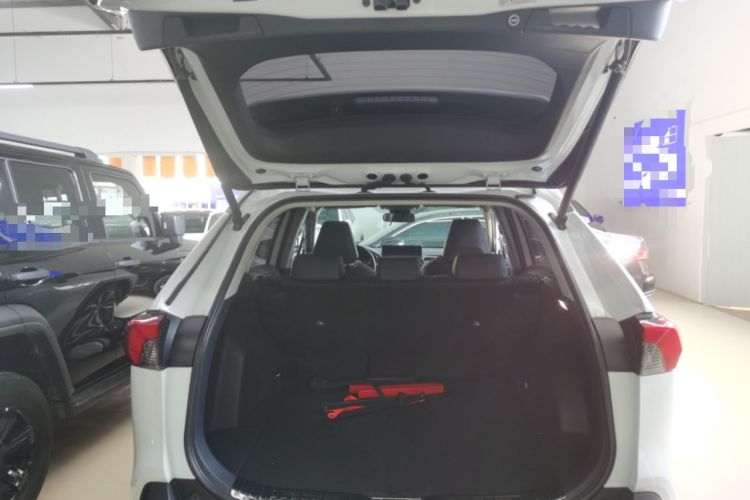 Used Toyota RAV4 2023 2.0L CVT Two-Wheel Drive Fashion Plus Edition
