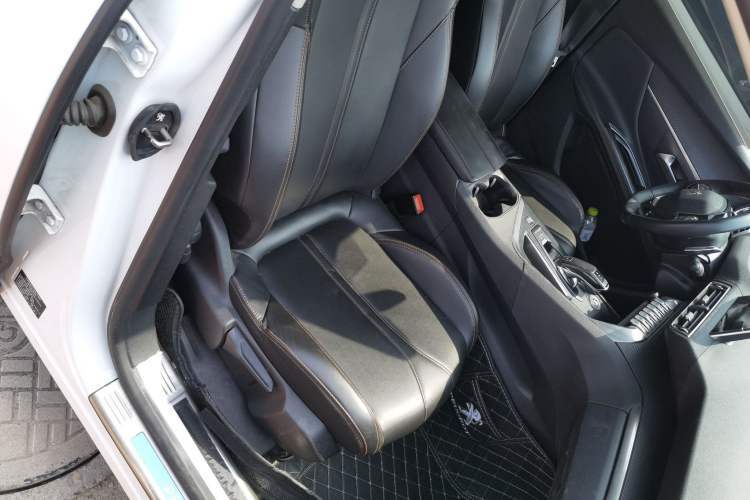 Used Peugeot 4008 2019 350THP First Edition Right Front Seat