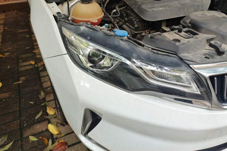 Used Geely Auto Emgrand GL 2021 UP 1.4T Manual LingShang Model Right Front Headlight