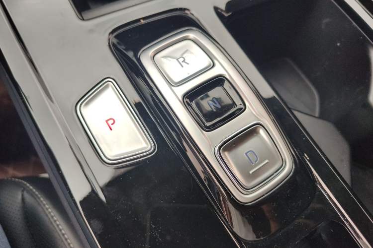 Used Hyundai Custo 2021 270TGDi Prestige LUX Gear Lever