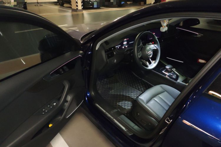 Used Audi A4 2023 allroad quattro
