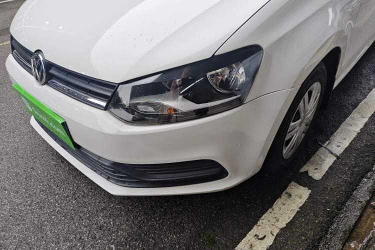 Used Volkswagen Polo 2016 1.4L Automatic Trendy Model Left Front Headlight