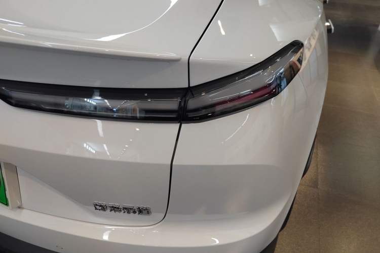 Used ONVO L60 2024 60 kWh Rear-Drive Version