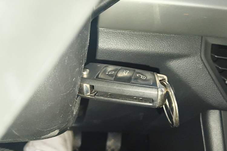 Used Volkswagen Bora 2021 1.5L Automatic Fashionable Smart Connectivity Version Vehicle Key