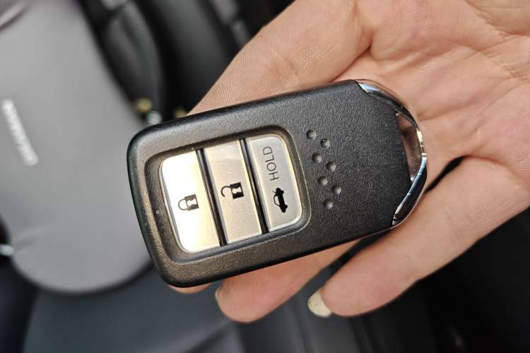 Used Honda Crider 2019 180 Turbo CVT Luxury Edition China VI Emission Standard Vehicle Key