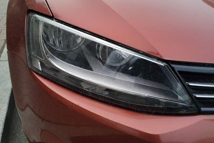 Used Volkswagen Sagitar 2012 1.6L Automatic Comfort Edition
