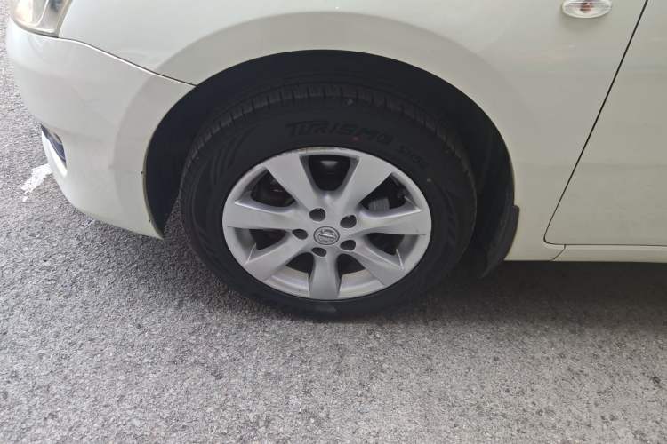 Used Nissan Tiida 2014 1.6L CVT Cool Cafe Edition
