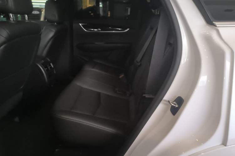 Used Cadillac XT5 2022 2.0T Two-Wheel Drive Luxury Version
