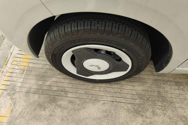 Used Wuling Hongguang MINIEV 2024 3rd Generation 215km Youth Edition Left Front Wheel Hub