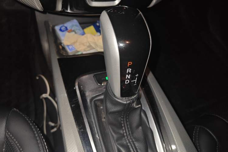 Used Luxgen U6 SUV 2015 1.8T New Innovation Upgrade Gear Lever