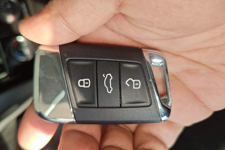 Used Volkswagen Magotan 2025 Zhongxiang Version 280TSI DSG Comfort Edition