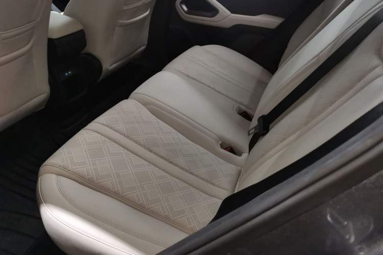 Used BYD Yuan UP 2024 401KM Leading Edition Left Rear Seat