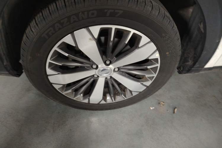 Used Haval F7x 2019 1.5T Two-Wheel Drive Intelligent Technology Edition Left Front Wheel Hub