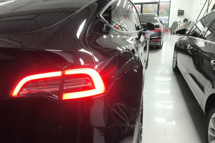 Used Tesla Model Y 2022 Rear-Wheel-Drive Version