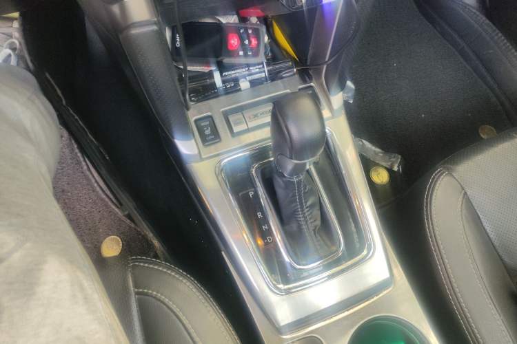 Used Subaru Forester 2016 2.5i Luxury Navigation Edition Gear Lever