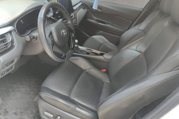 Used Toyota IZOA 2021 Dual-Motor 2.0L Yichi Edition Left Front Seat
