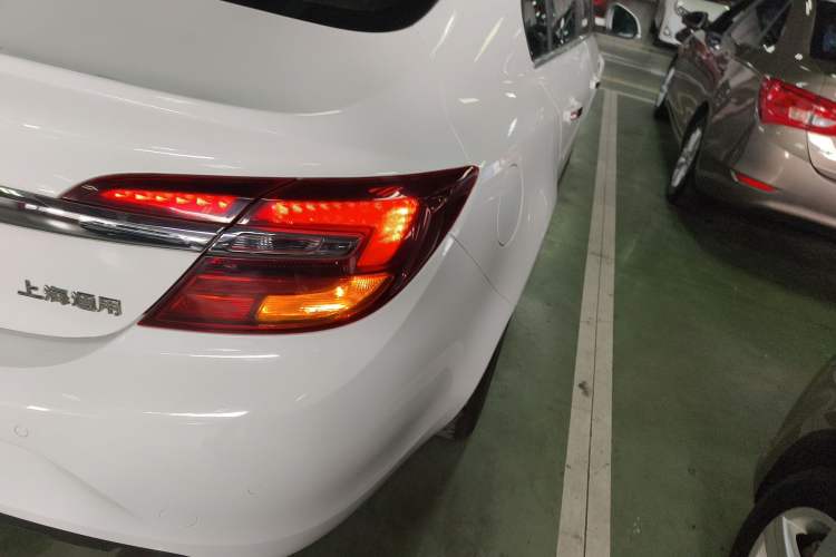 Used Buick Regal 2015 1.6T Leading Technology Model Exterior 3