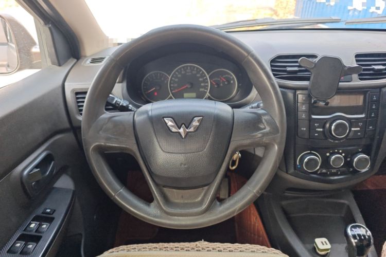 Used Wuling Hongguang 2014 1.5L S Standard Version