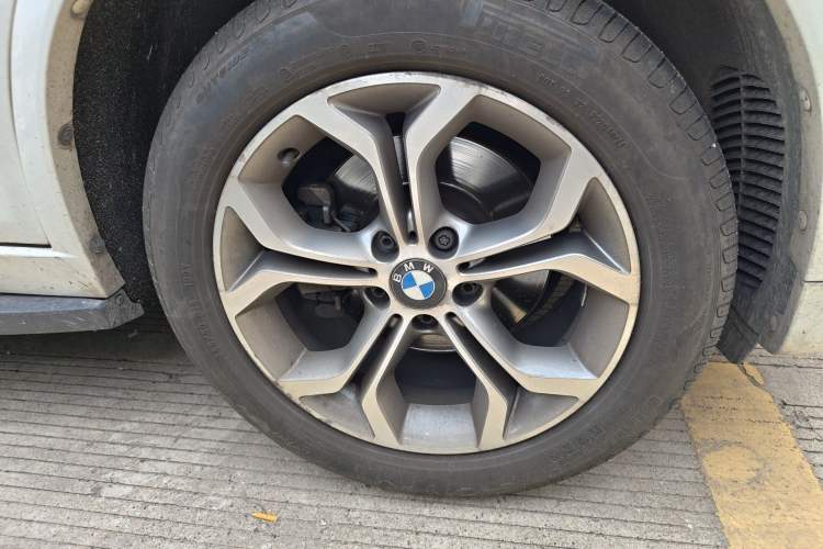 Used BMW X3 2016 xDrive20i M Sport Edition Right Front Wheel Hub