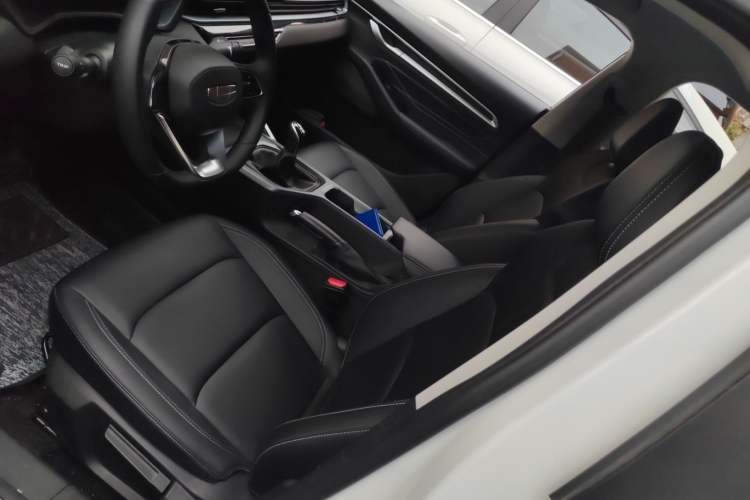 Used Geely Auto Emgrand 2025 4th Generation 1.5L Manual – Dragon Edition