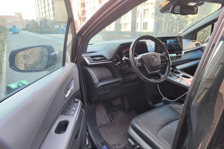 Used Toyota SIENNA 2021 2.5L Hybrid Premium Edition Driver Seat