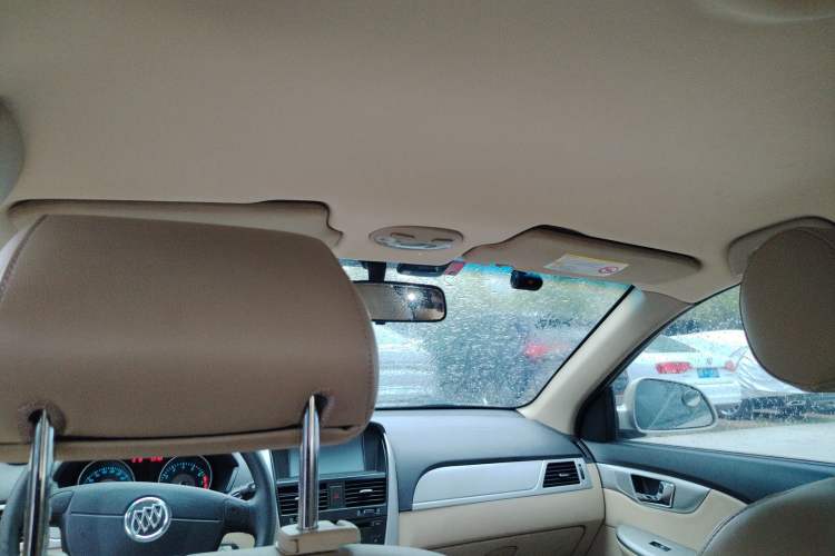 Used Buick Excelle 2013 1.5L Automatic Classic Model
