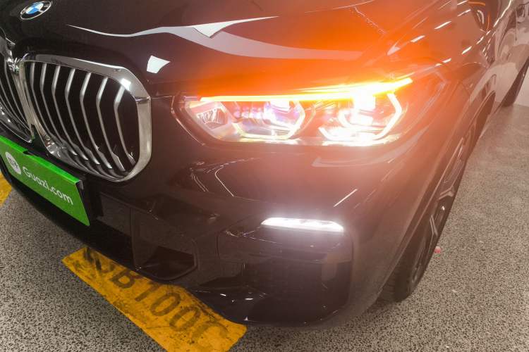 Used BMW X5 2021 xDrive40i Luxury Model with M Sport Package
