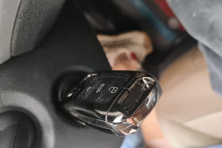 Used Volkswagen Lavida 2015 1.6L Automatic Fashion Edition
