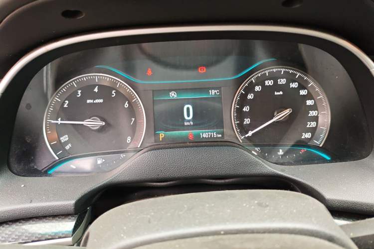 Used Buick GT 2015 15N Automatic Deluxe Edition Instrument Cluster