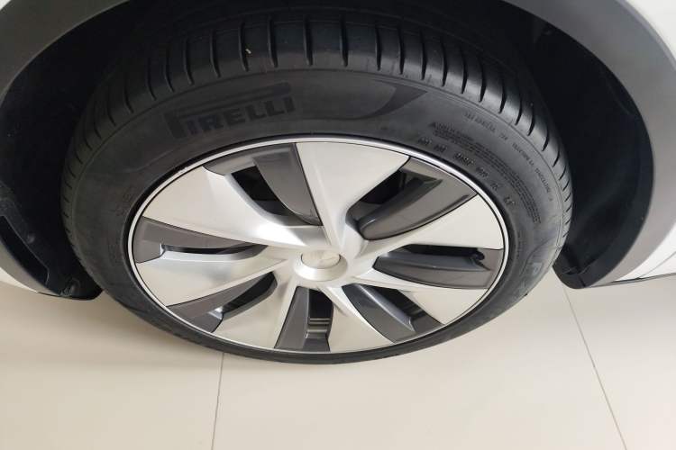 Used Tesla Model Y 2022 Revised Version Rear-Wheel Drive Exterior 4