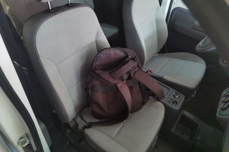 Used Wuling Yangguang 2025 Model 400km Bus Edition—Comfort Edition
